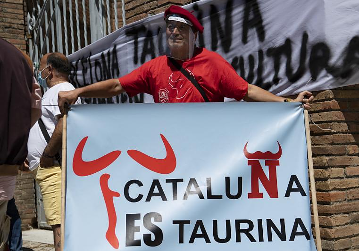 Manifestación a favor de la vuelta de las corridas de toros en Barcelona, en junio de 2020