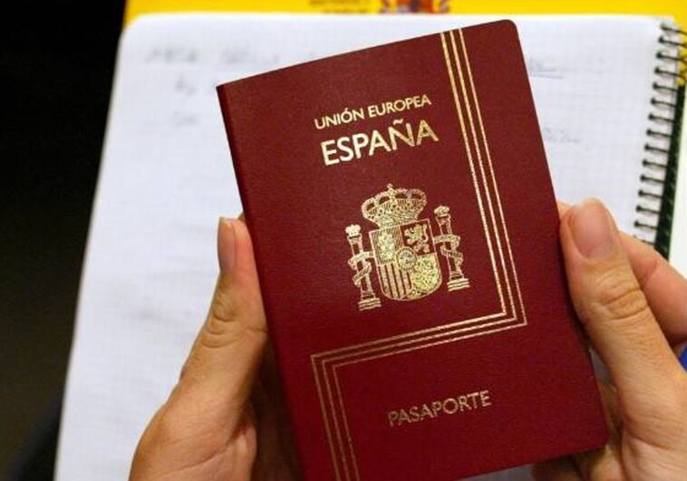¿A cuántos destinos puedes viajar con el pasaporte y sin visado previo? España tiene el más fuerte de Europa