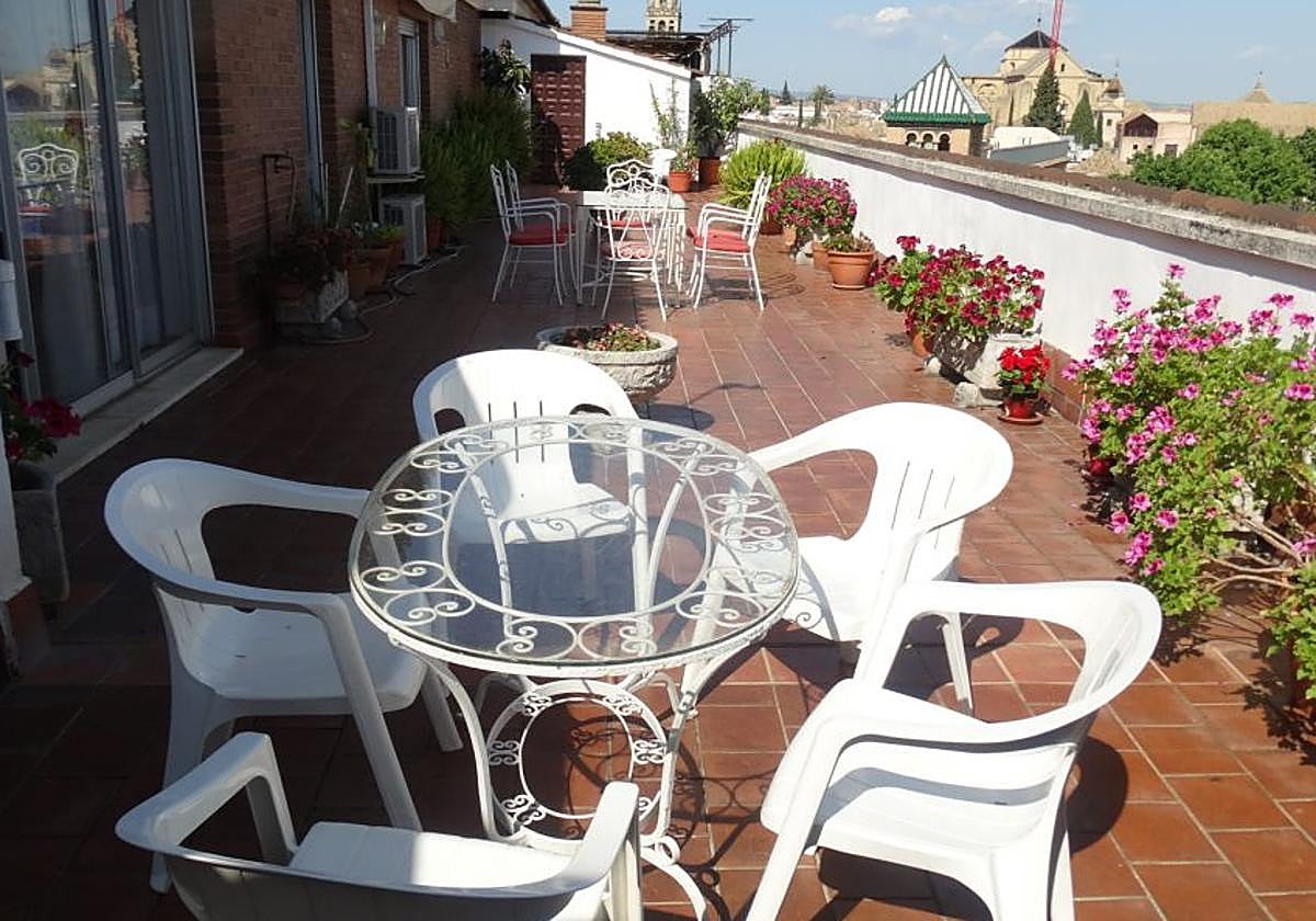 Espectacular terraza de un ático en venta en Doctor Marañón