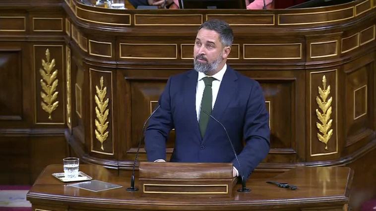 Abascal critica el "tedioso mítin" de Sánchez, sus "mentiras" y sus "insoportables lecciones sobre el mundo"