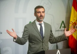 La Junta critica la visita «electoral» de Sánchez a Doñana para intentar ocultar «la chapuza» del 'sólo sí es sí'