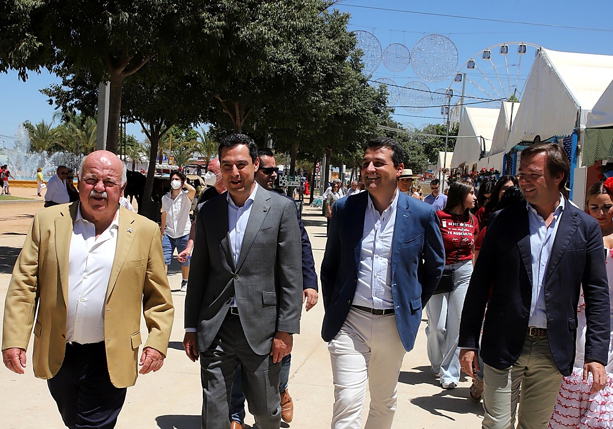 Bellido, con Aguirre, Moreno y Repullo en El Arenal en 2022