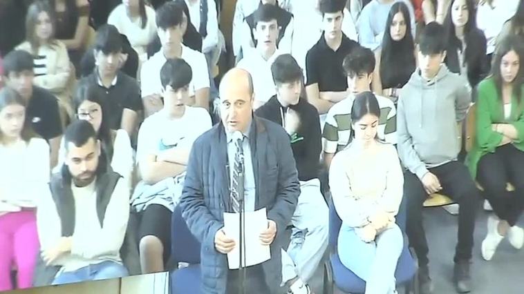 Jóvenes de bachillerato de enfentan a un juicio por acoso