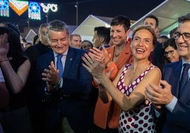 Vivas a la Virgen del Rocío y a 'La Moreneta' en el inicio de la Feria de Abril de Barcelona