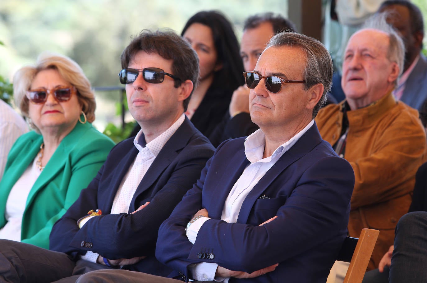 Carlos Velázquez presenta a su equipo en sociedad