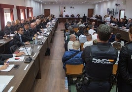 Un hachazo, amenazas y renuncias calientan el juicio a 'Los Castañitas'