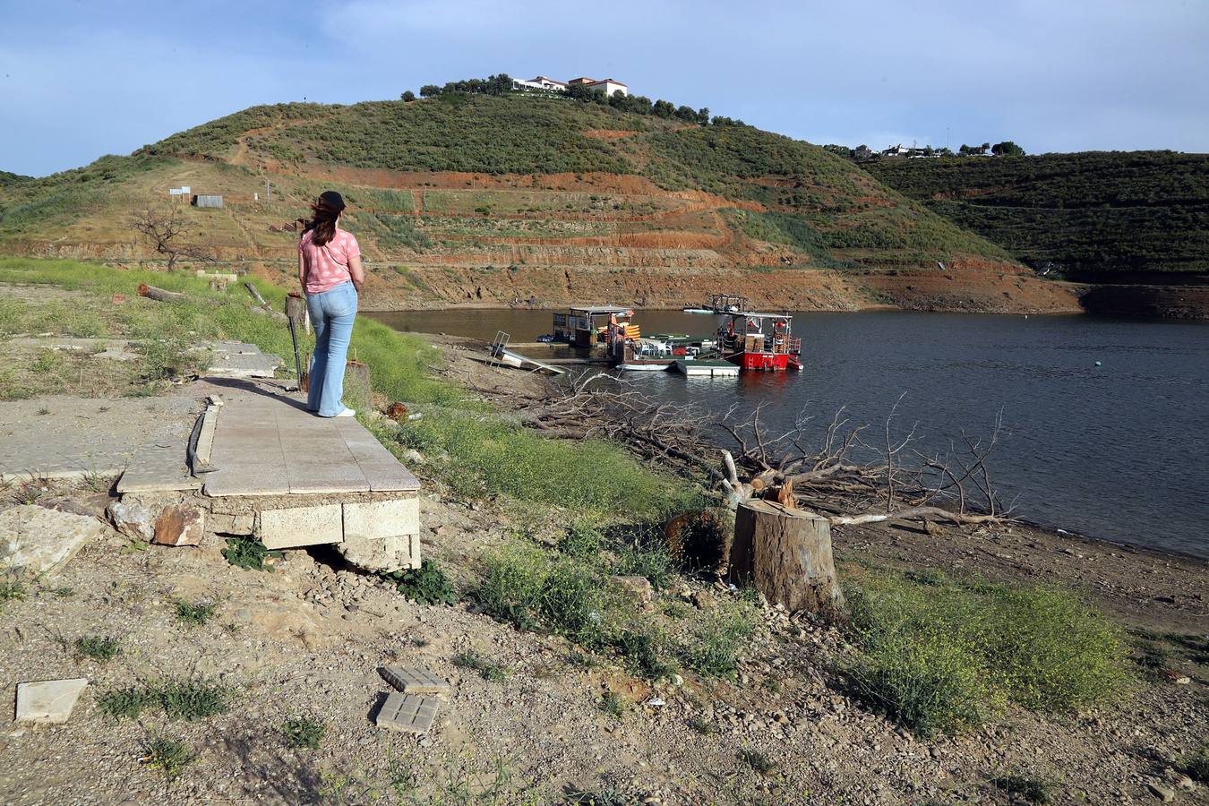 El impactante paisaje de sequía en los pantanos de Córdoba, en imágenes