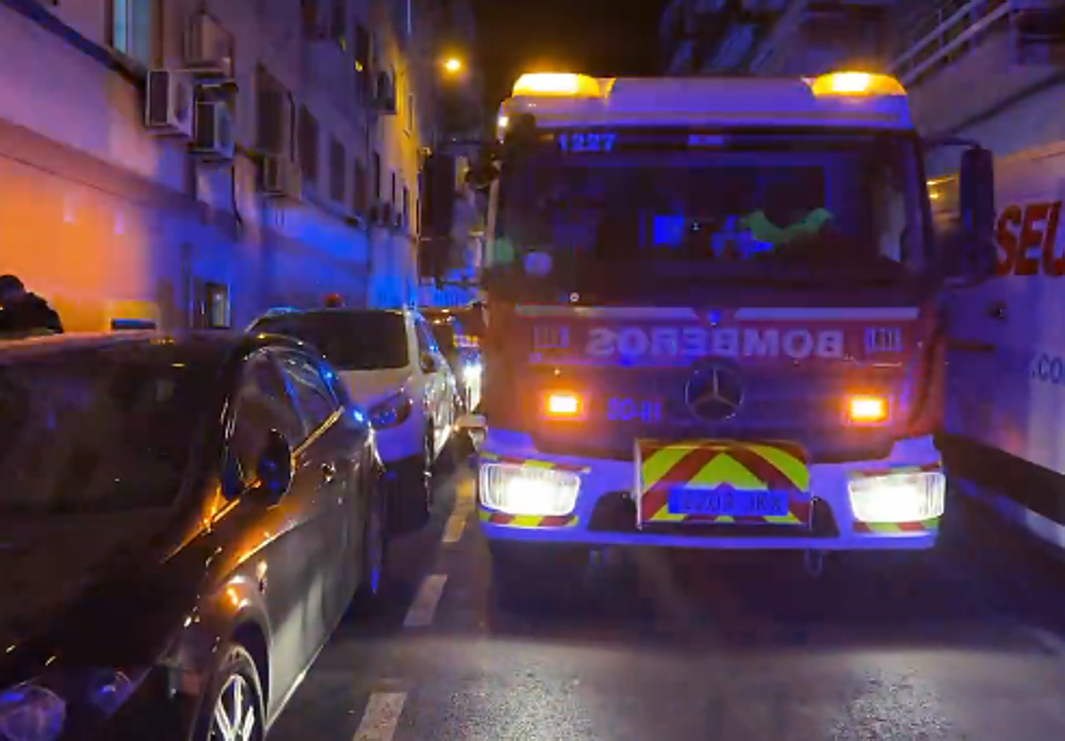 Los bomberos en el lugar del incencio