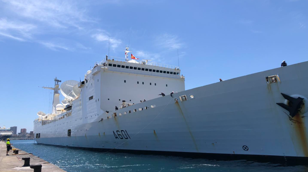 Atraque del 'Monge' en el puerto de Santa Cruz de Tenerife