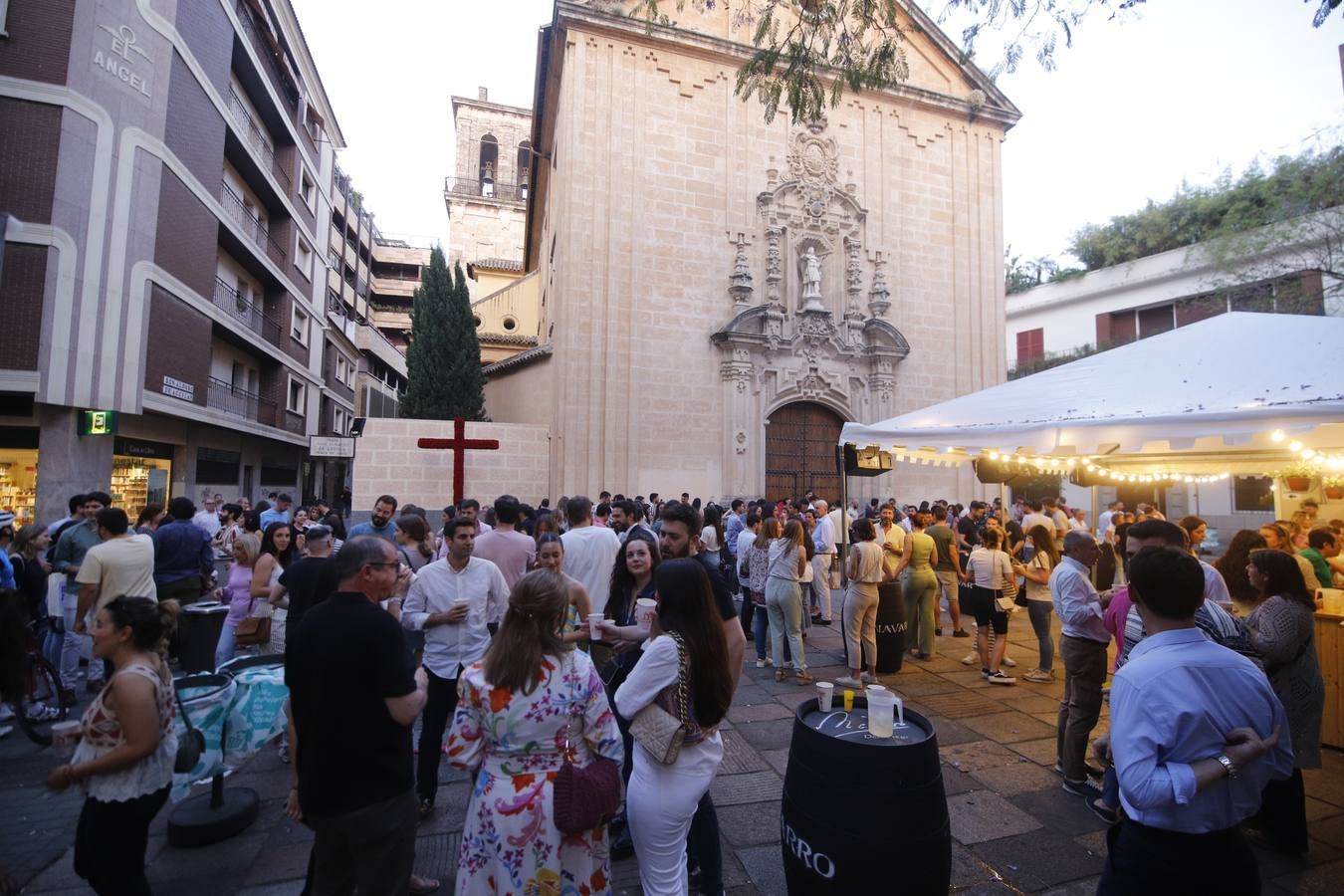 Cruces Córdoba 2023 | Ambiente de lujo en la primera noche de fiesta, en imágenes