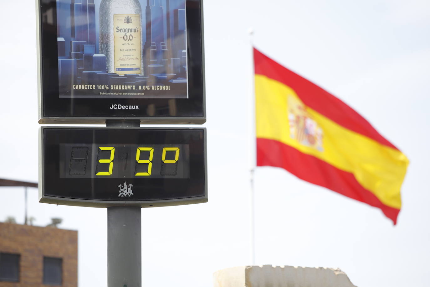 Córdoba bajo un sofocante calor en abril, en imágenes