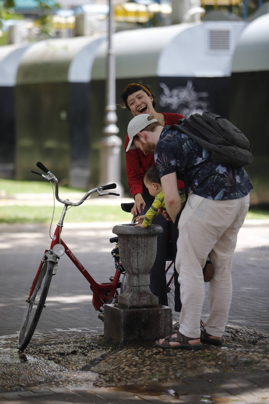 Córdoba bajo un sofocante calor en abril, en imágenes