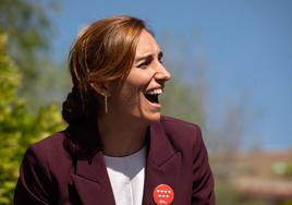 Mónica García mete a Tinder en la campaña de las elecciones del 28M