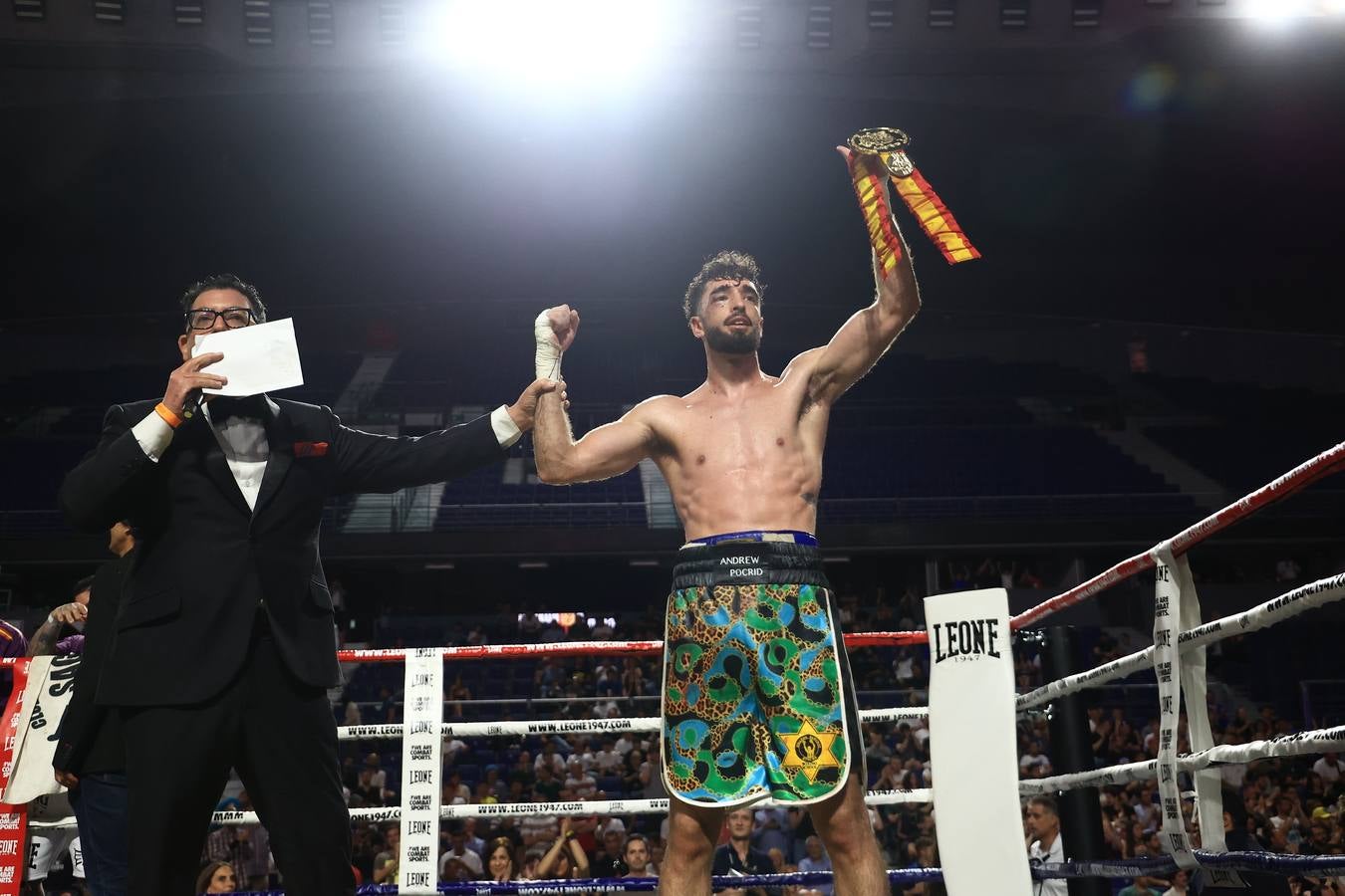 El combate ganador del cordobés José Luis Navarro &#039;El Cazador Jr.&#039; ante Ronny Landaeta, en imágenes
