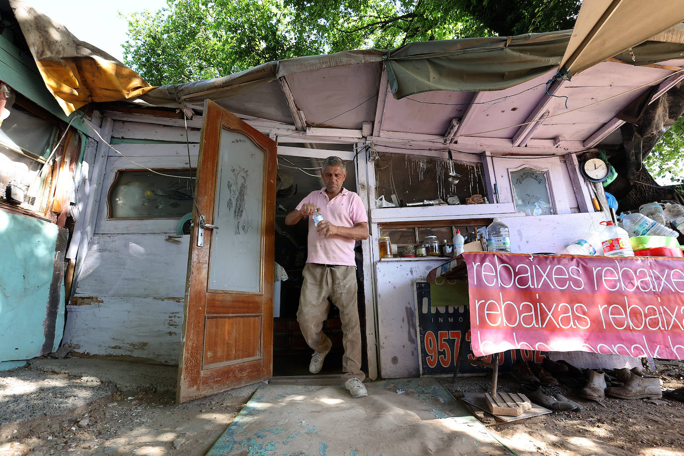 El poblado de chabolas del camino de Carbonell en Córdoba, en imágenes