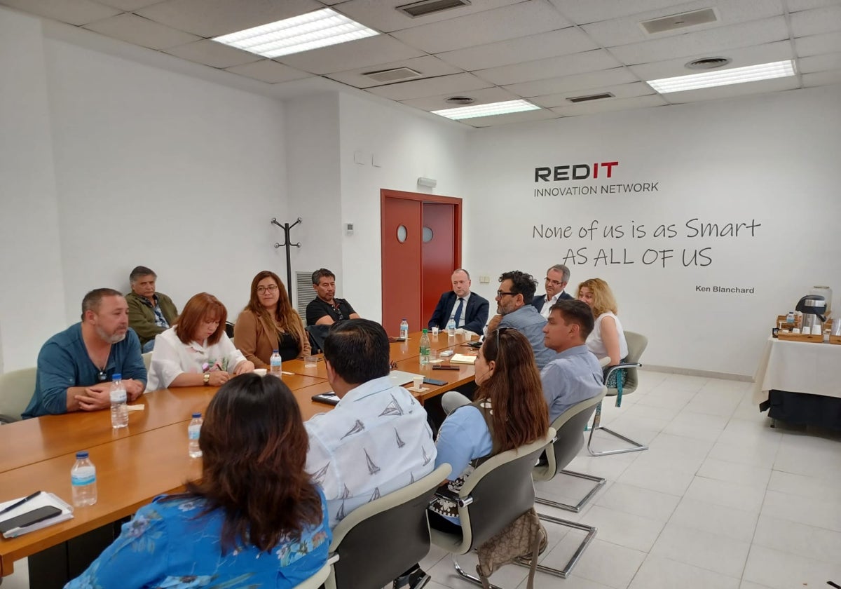 Empresas chilenas visitan diferentes institutos tecnológicos de Redit