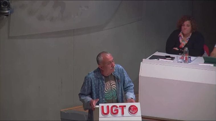 Álvarez (UGT) cree "sinceramente que aún es posible" el acuerdo de convenios con la CEOE
