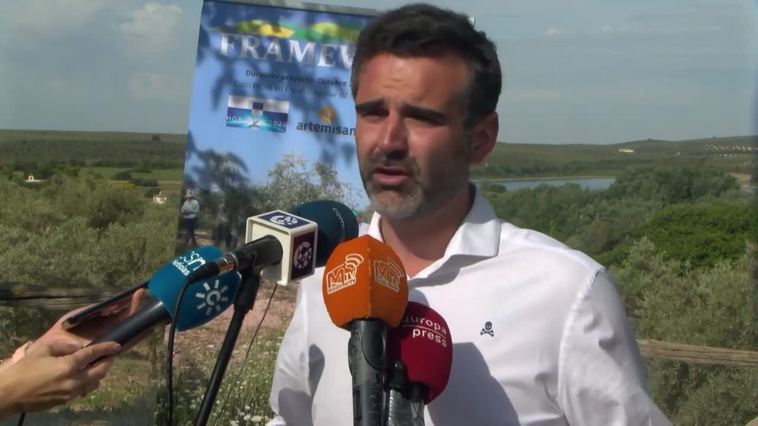 Andalucía adelantará a la próxima semana el descorche de los alcornoques por la sequía
