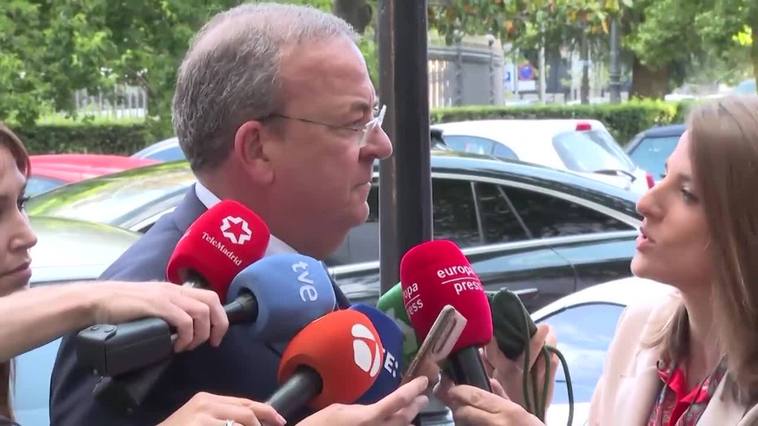 Monago sobre Bolaños: "Uno va dónde se le invita"