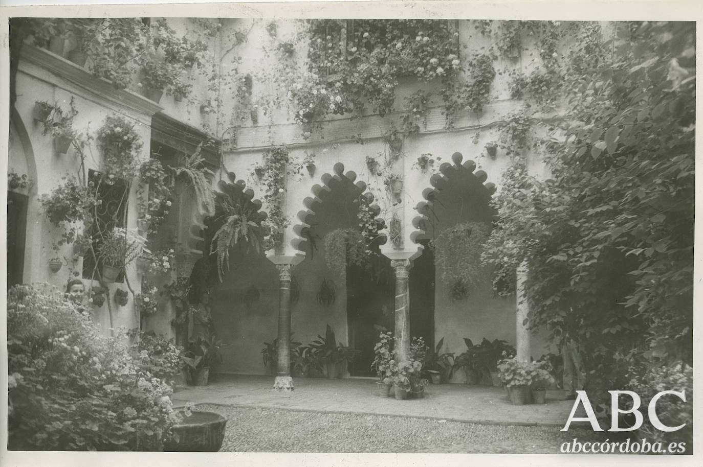 Así eran los Patios de Córdoba hace un siglo, en imágenes