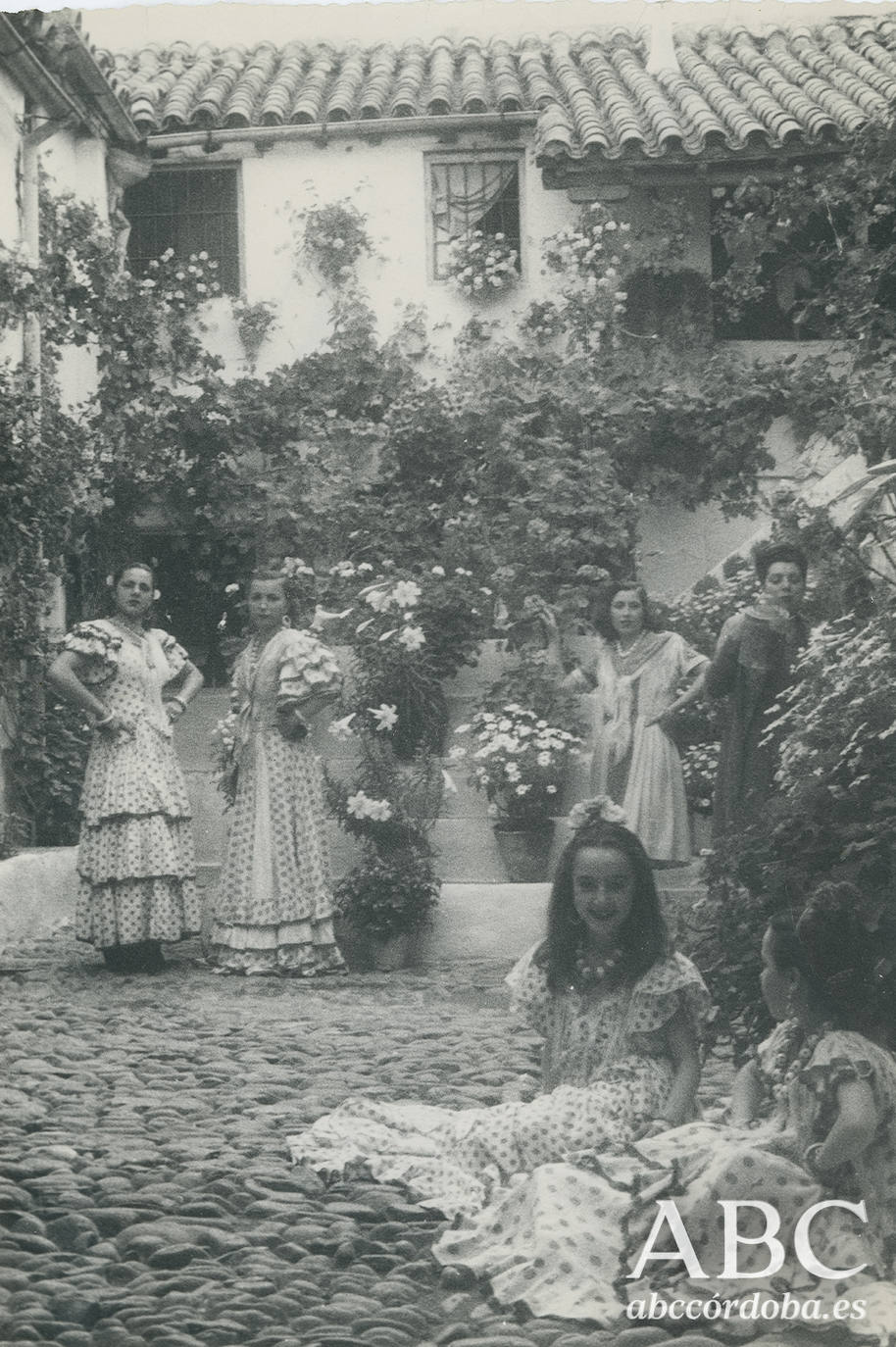 Así eran los Patios de Córdoba hace un siglo, en imágenes