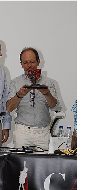 Inaugurado el Festival Casas Ahorcadas con el premio Tormo Negro-Masfarné a Bernard Minier