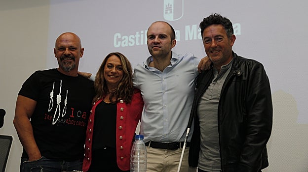 Inaugurado el Festival Casas Ahorcadas con el premio Tormo Negro-Masfarné a Bernard Minier