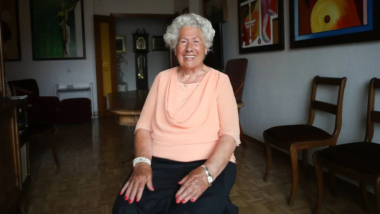 Charo Testa Ruiz, de Abuelas por Patones: «Quiero un parquin en el pueblo y una placa que recuerde que lo propuso una señora de 99 años»