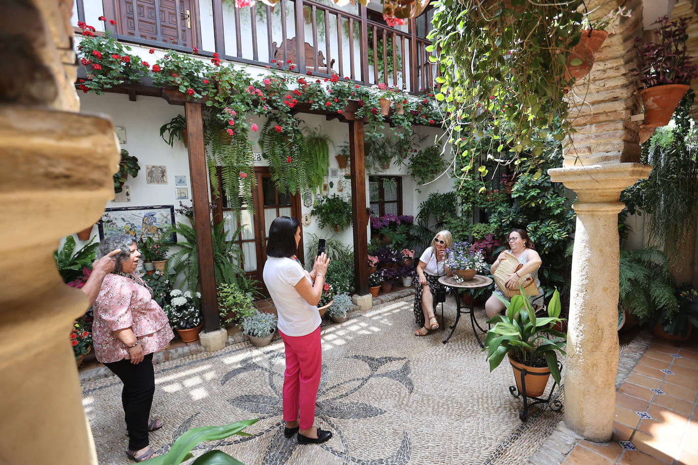 Patios de Córdoba 2023 | La exuberante ruta de San Basilio, en imágenes