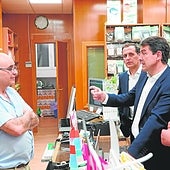 Mañueco pide igualar el sueldo de los MIR para evitar 'guerras' territoriales