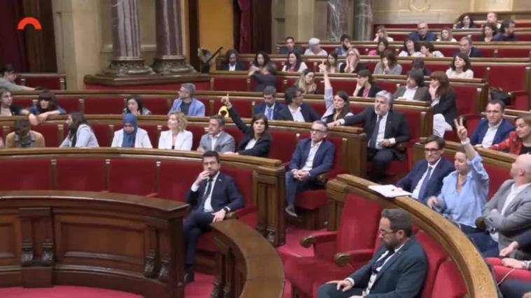 El Parlament aprueba recurrir al TS la resolución de la JEC sobre Borràs