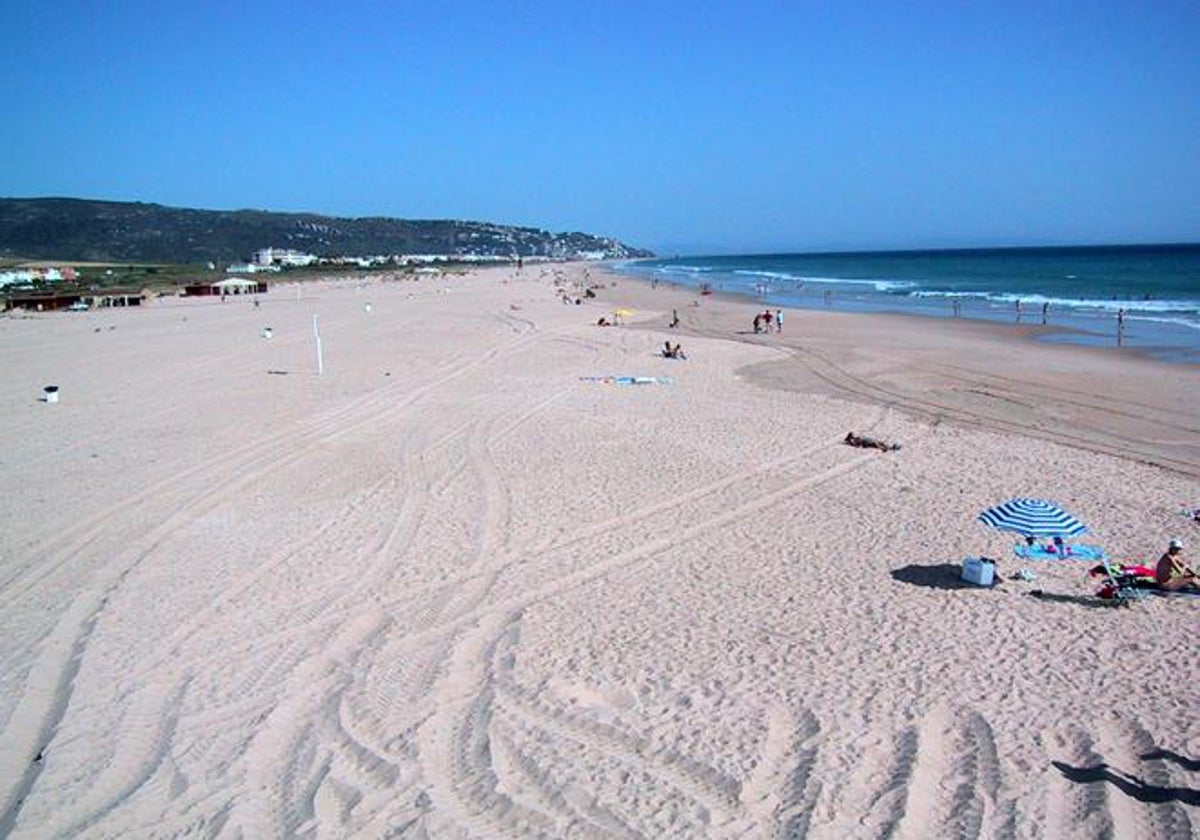 Playa de Zahara de Los Atunes, en Barbate, que vuelve a conseguir bandera azul