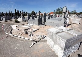 Tolón anuncia nuevas actuaciones en el cementerio  para  recuperar de patios y sepulturas