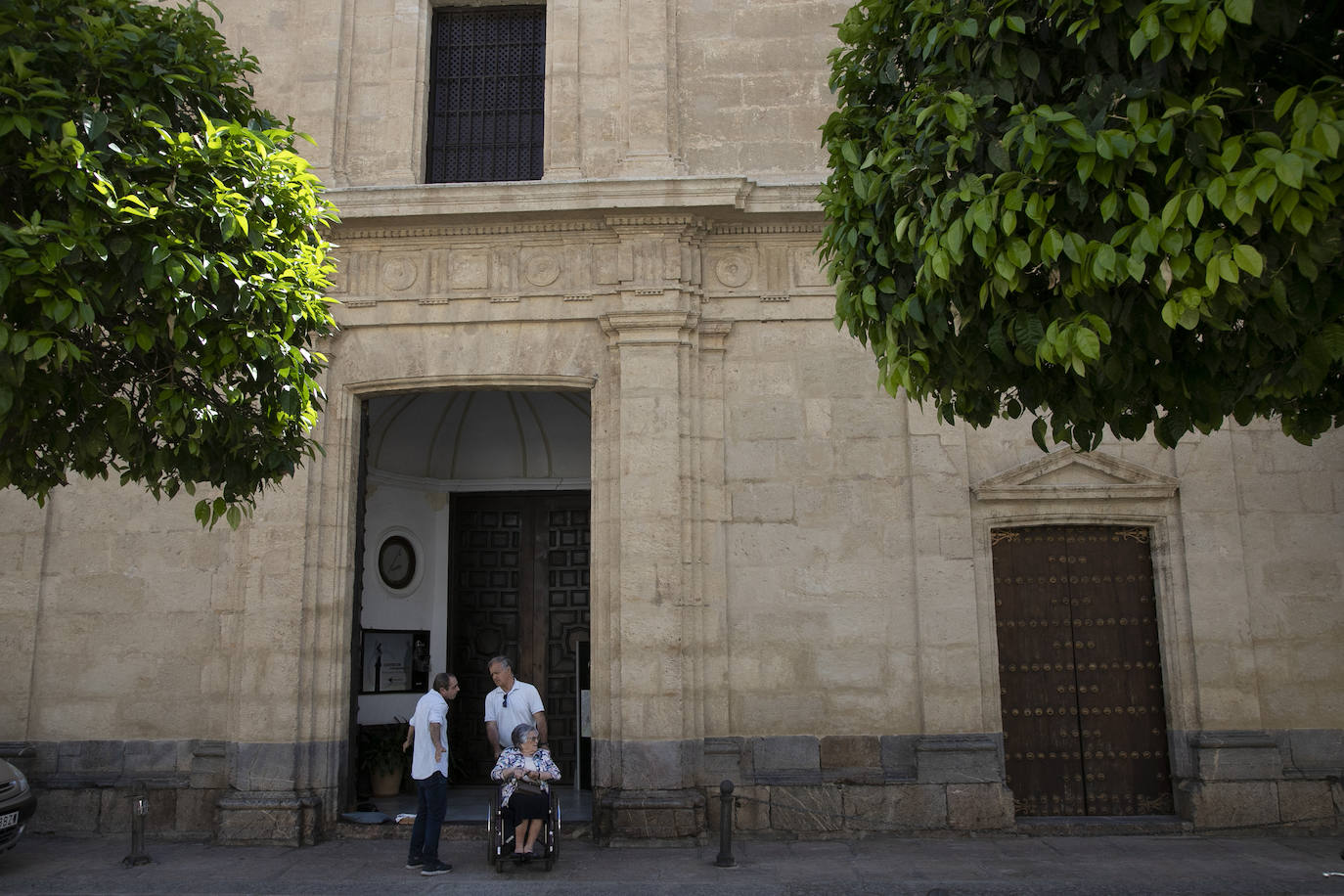 La rejuvenecida fachada de la iglesia del Juramento de San Rafael en Córdoba, en imágenes