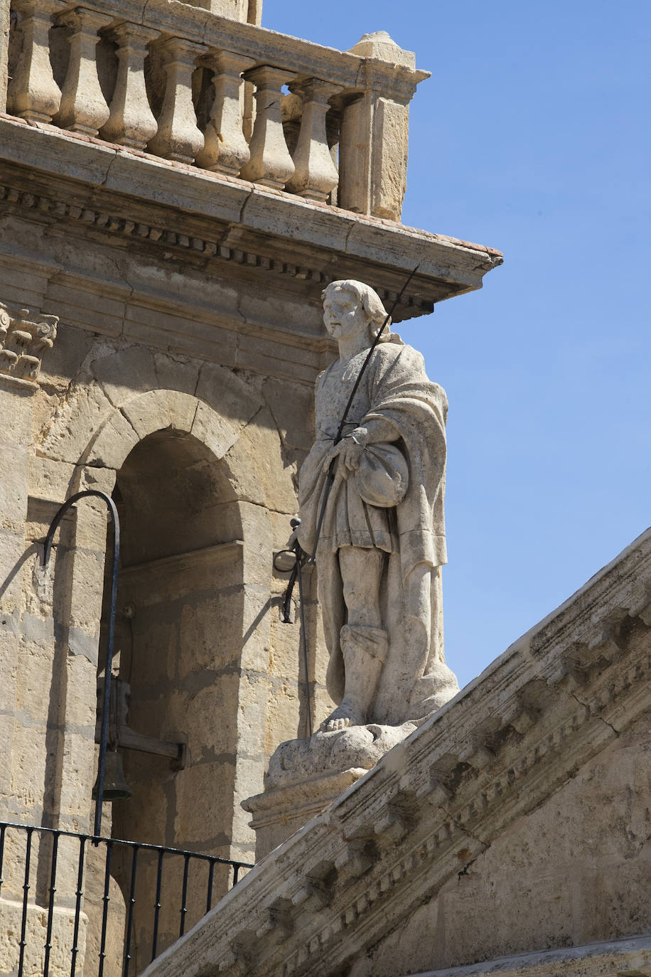 La rejuvenecida fachada de la iglesia del Juramento de San Rafael en Córdoba, en imágenes