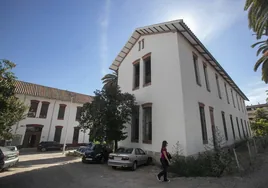 El Ayuntamiento urbanizará el interior del Hospital Militar de Córdoba tras años de espera