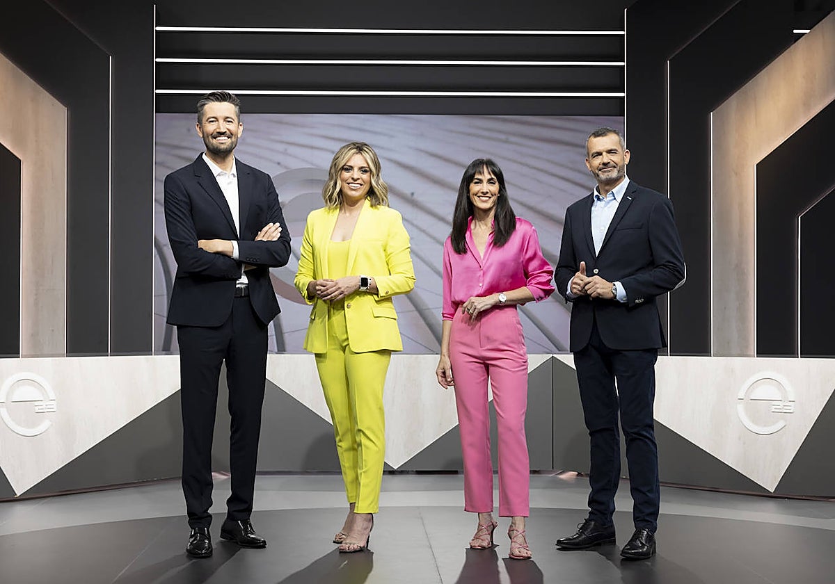 Imagen de los presentadores de la programación electoral de À Punt