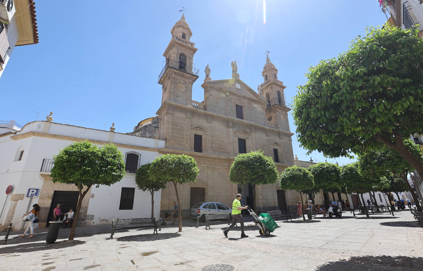 La rejuvenecida fachada de la iglesia del Juramento de San Rafael en Córdoba, en imágenes