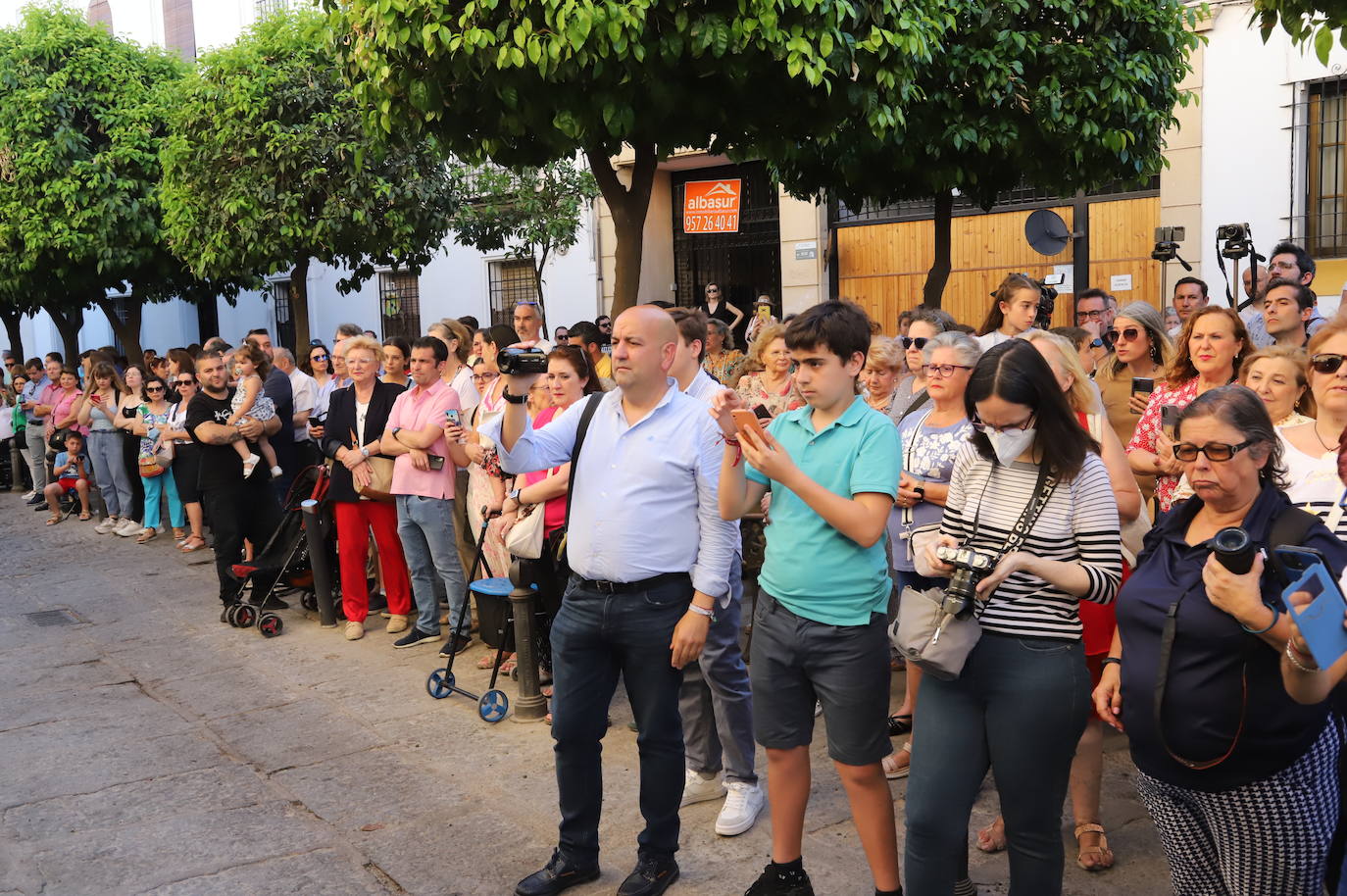La procesión de San Rafael en rogativas por la lluvia en Córdoba, en imágenes