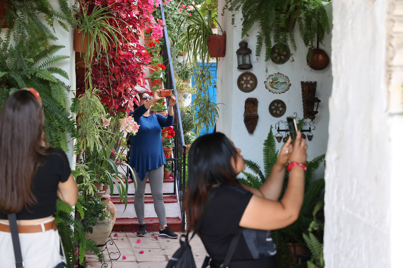 Patios de Córdoba 2023 | La genuina ruta de Santiago y San Pedro, en imágenes