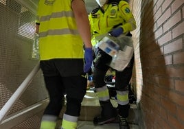 Dos heridos, uno leve y otro grave, por una agresión con arma blanca en un domicilio de Villaverde