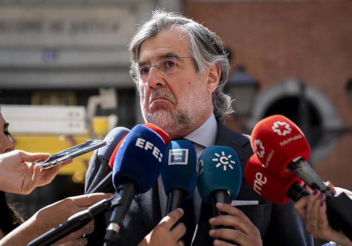 El portavoz de la APM, Juan José Cabonero, al inicio de la reunión de esta tarde en Madrid