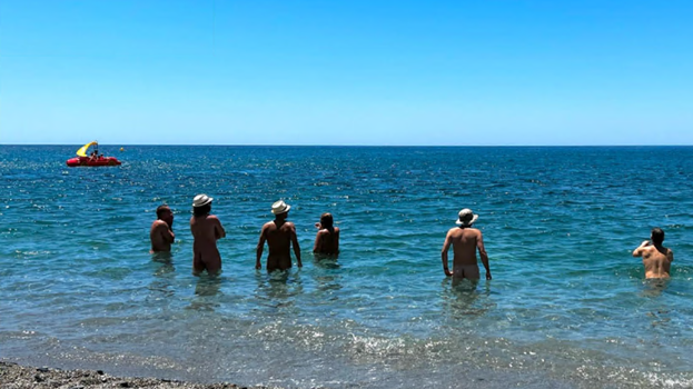 Imagen de la playa nudista de Cantarriján