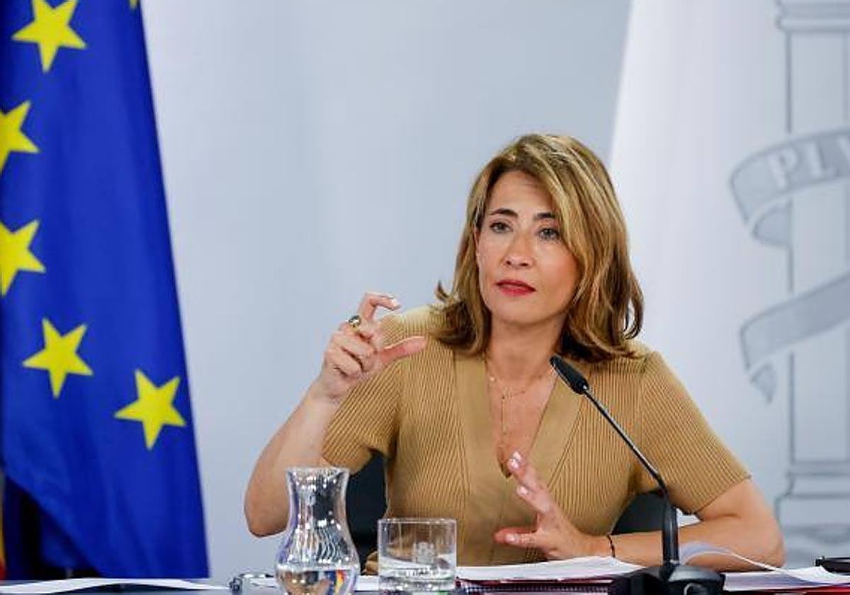 La ministra de Transportes, Movilidad y Agenda Urbana, Raquel Sánchez, durante una rueda de prensa