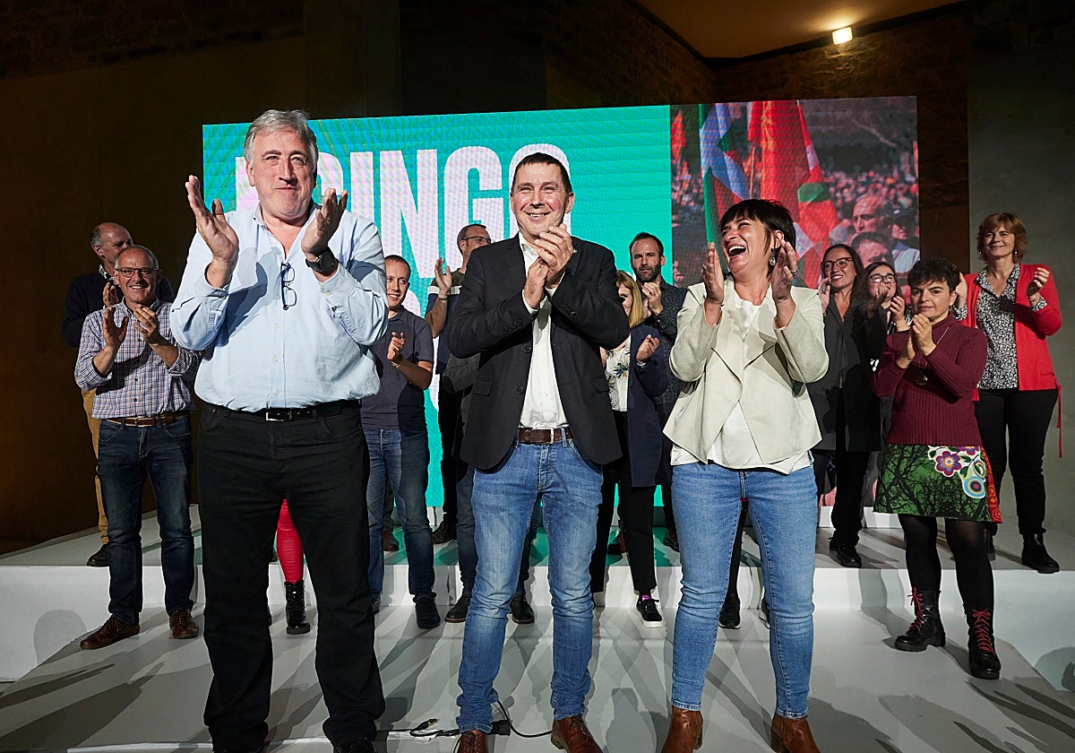 El coordinador de Bildu, Arnaldo Otegi, en un acto de campaña en Pamplona este jueves/ Vídeo: Barbón rechaza las listas de EH Bildu: «Me repugna»