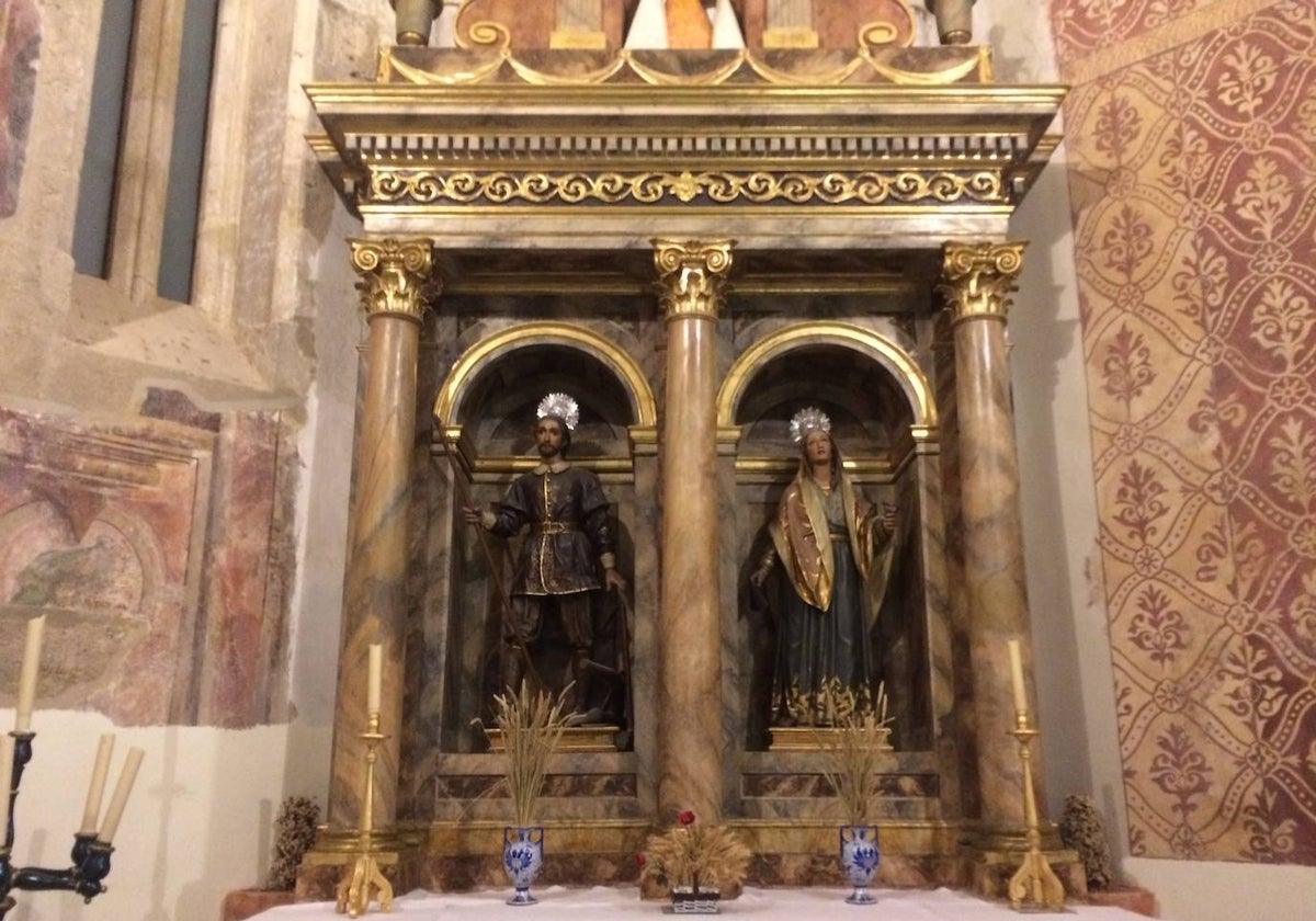 San Isidro y Santa María de la Cabeza, en su altar de la iglesia de San Agustín de Córdoba