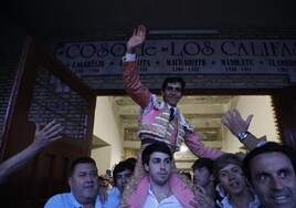 Manuel Román abre la puerta grande de Los Califas tras cortar cuatro orejas en su presentación en Córdoba