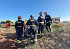 Una joven de 22 años muere en el choque de un vehículo contra un muro en Villaestrigo (León)
