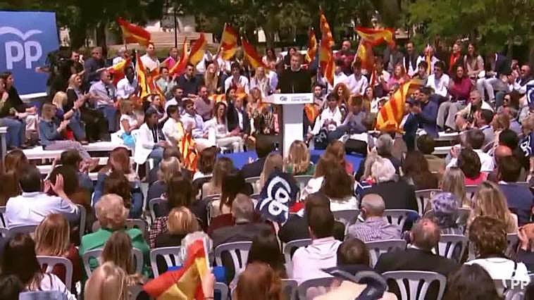 Feijóo (PP) dice que "si Bildu es indecente, gobernar con ellos lo es más"