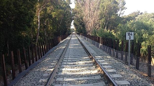 El ramal central del corredor ferroviario llevaría 22.000 camiones por tren a final de 2024